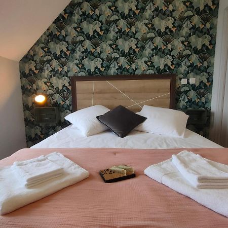 Auberge Des Colettes Coutansouze Eksteriør billede